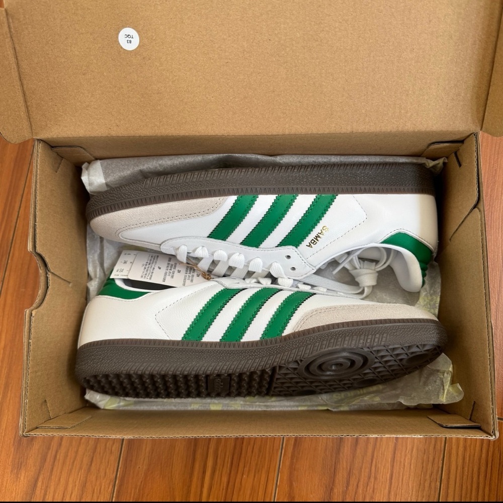 Adidas Green Sambas m6/w7 nwb